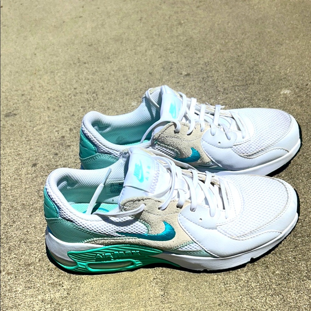 Nike White and Green Sneakers Air Max Style